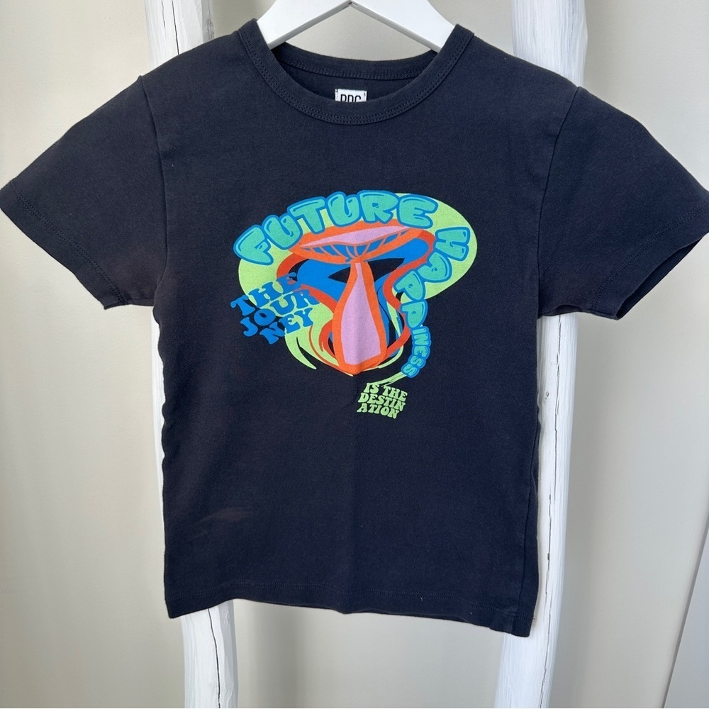 BDG Urban Outfitters Black and Blue Short Sleeve Tee with Vibrant Graphic Size S